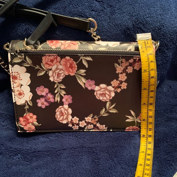 Wallet on a string/crossbody - Picture 2 of 3